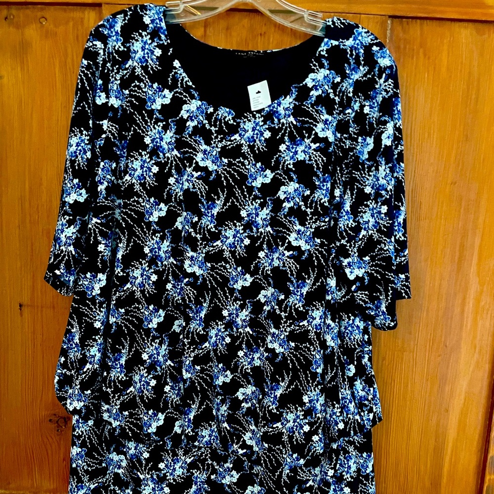 NWT Lane Bryant Navy Royal Blue White Floral Top 18/20
